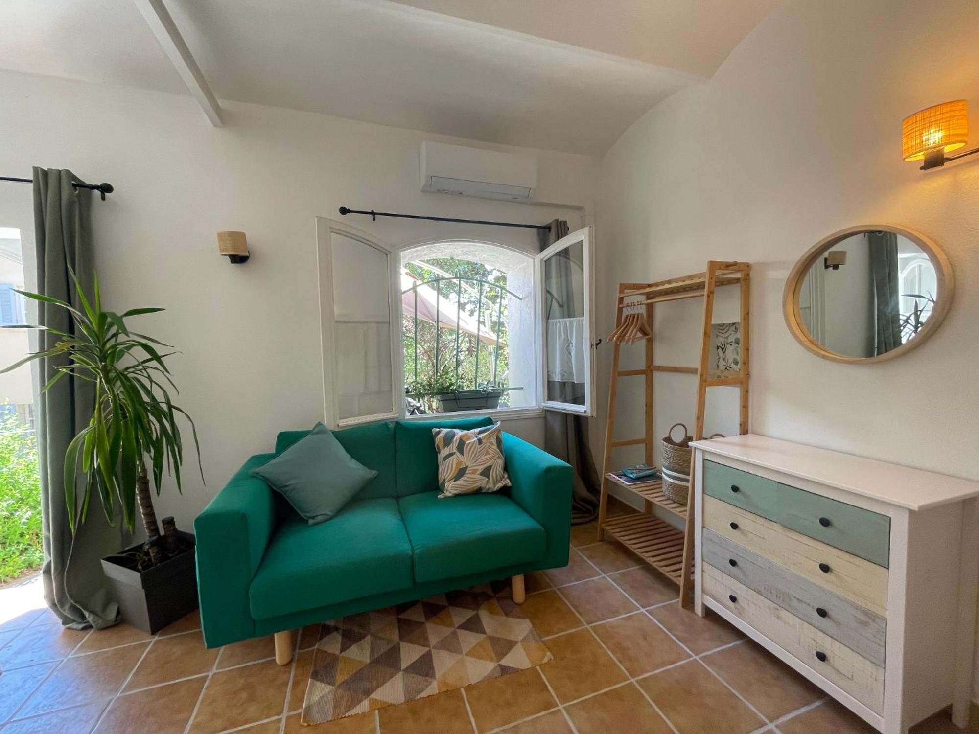 Cosy Studio - Place Du Figuier Bormes-les-Mimosas Exterior foto